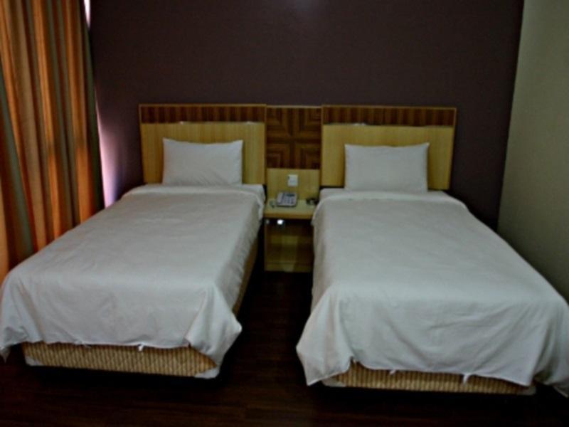 Oyo 89866 Houz Inn Bintulu Exterior photo