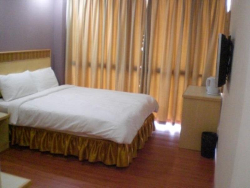 Oyo 89866 Houz Inn Bintulu Exterior photo