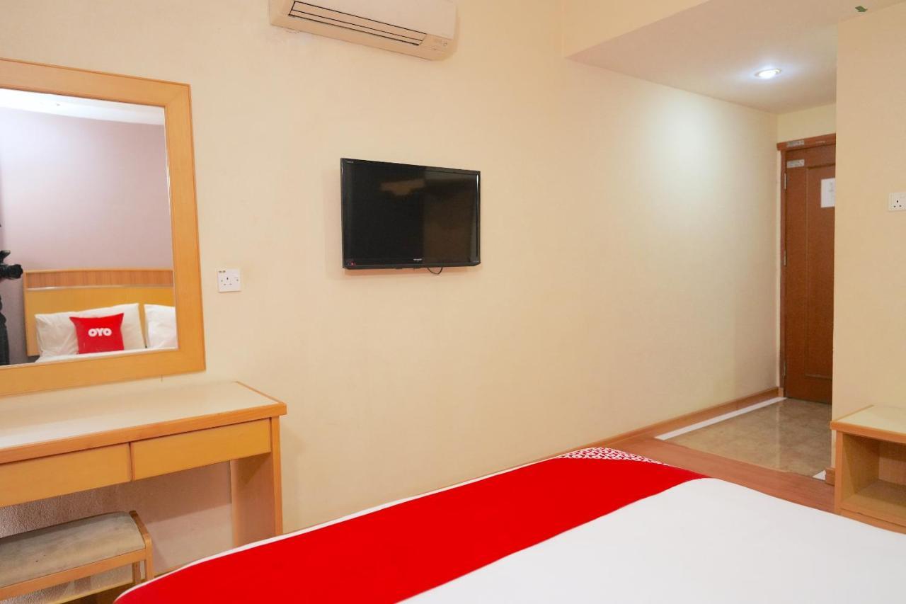 Oyo 89866 Houz Inn Bintulu Exterior photo