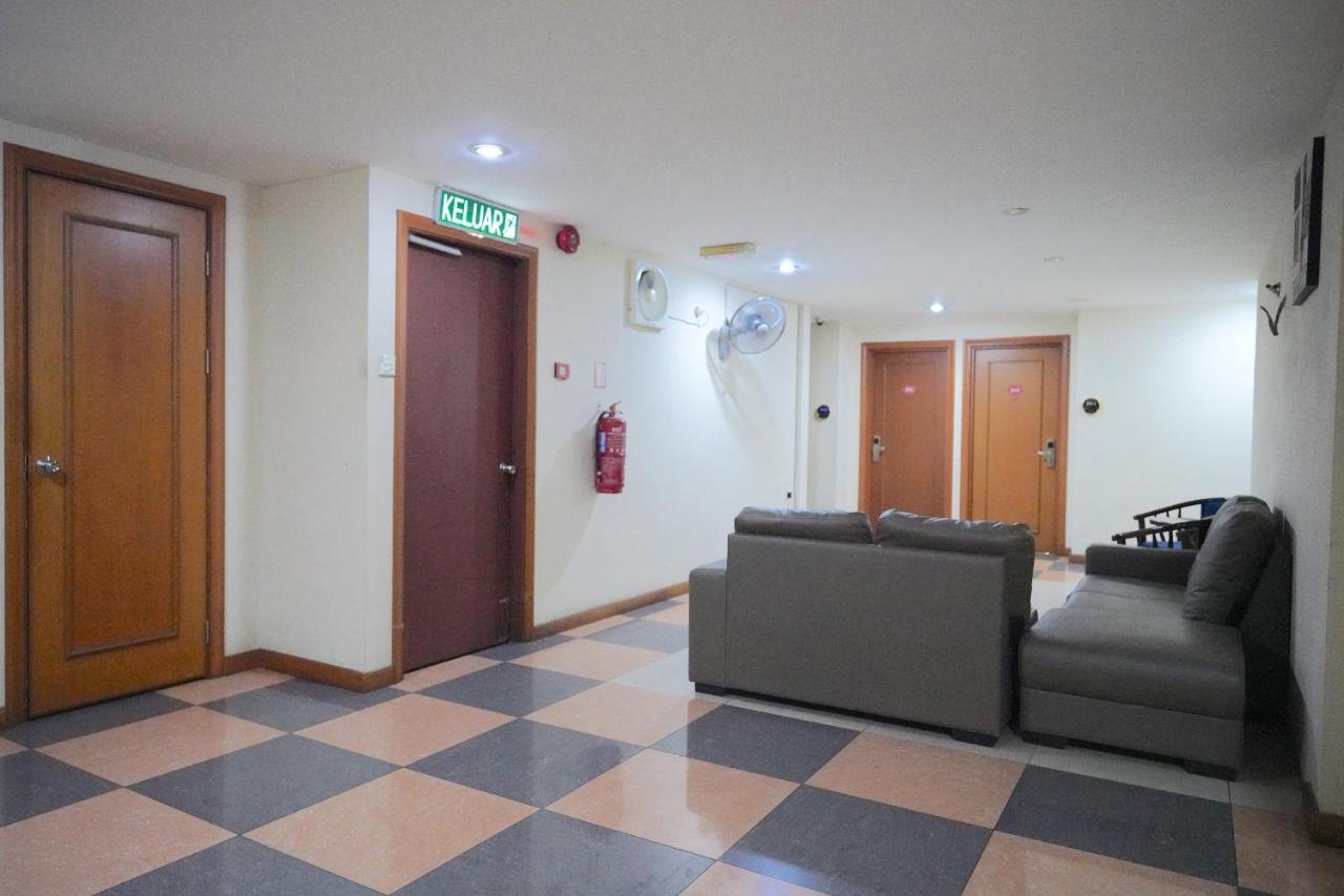 Oyo 89866 Houz Inn Bintulu Exterior photo