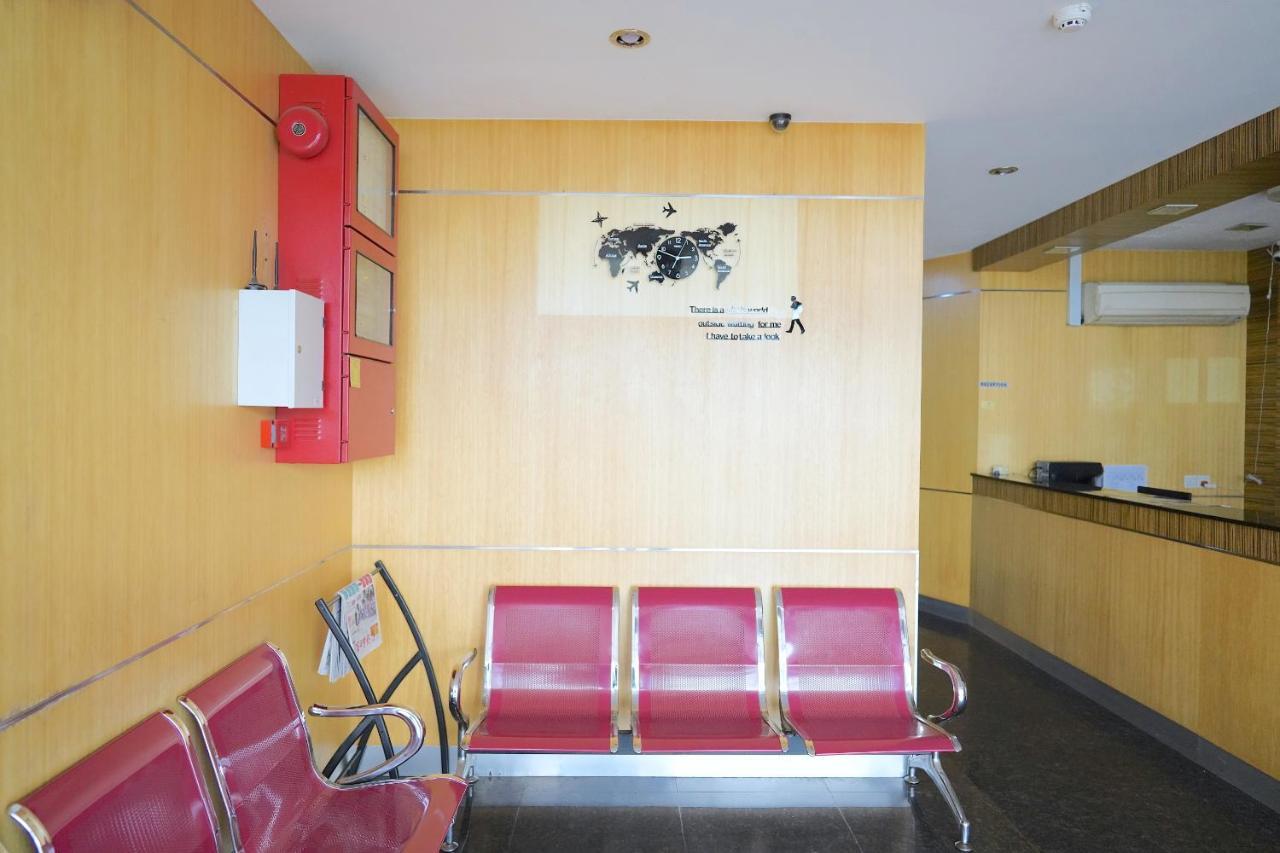 Oyo 89866 Houz Inn Bintulu Exterior photo